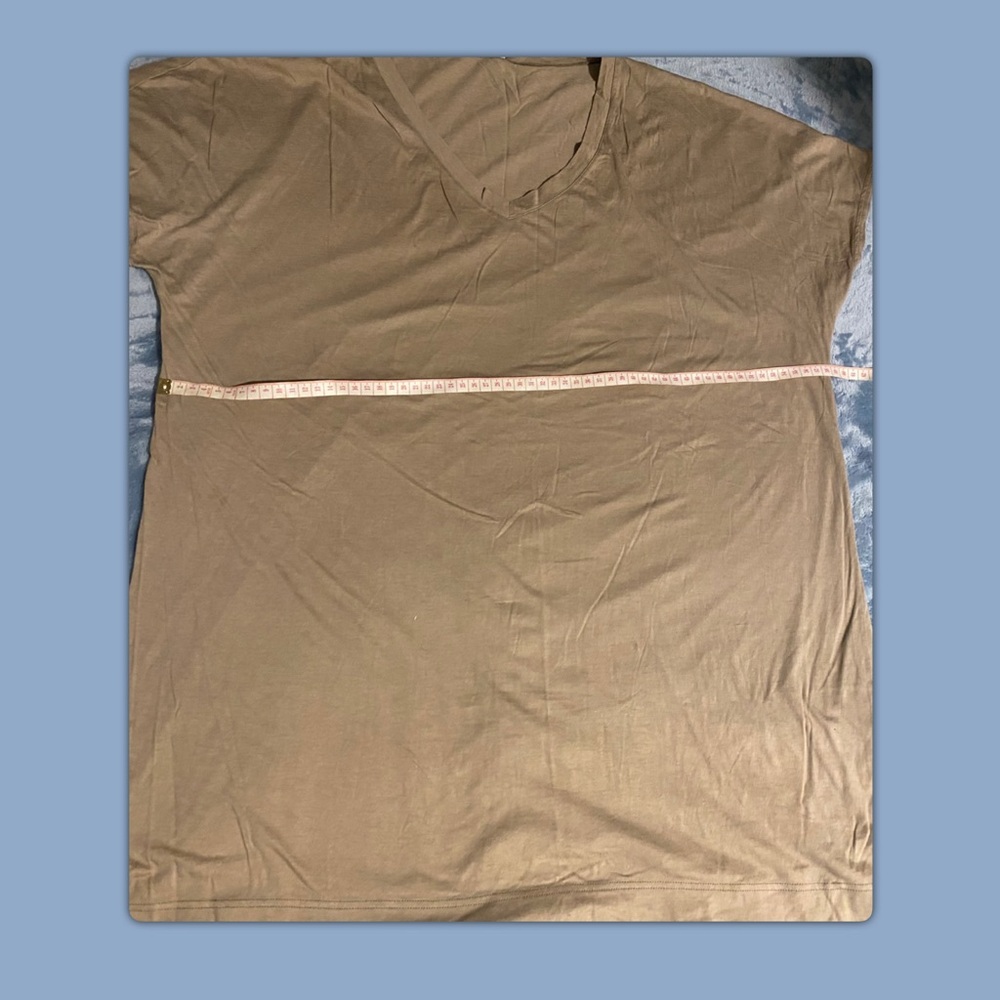 Hanro tan
Short Sleeve Tee - Picture 7 of 8
